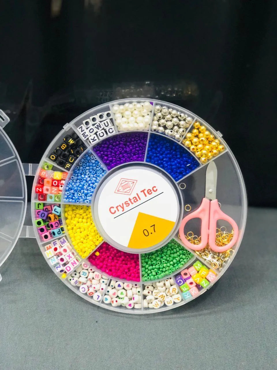 Crystal Tag Round Beads Box with Scissors